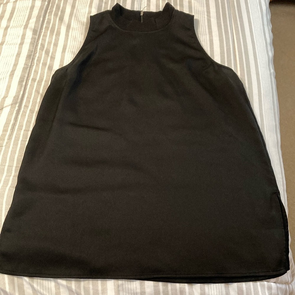 2 Loft Outlet tops